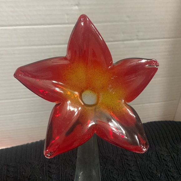 Vintage Glass Flower Vase - Picture 2 of 6